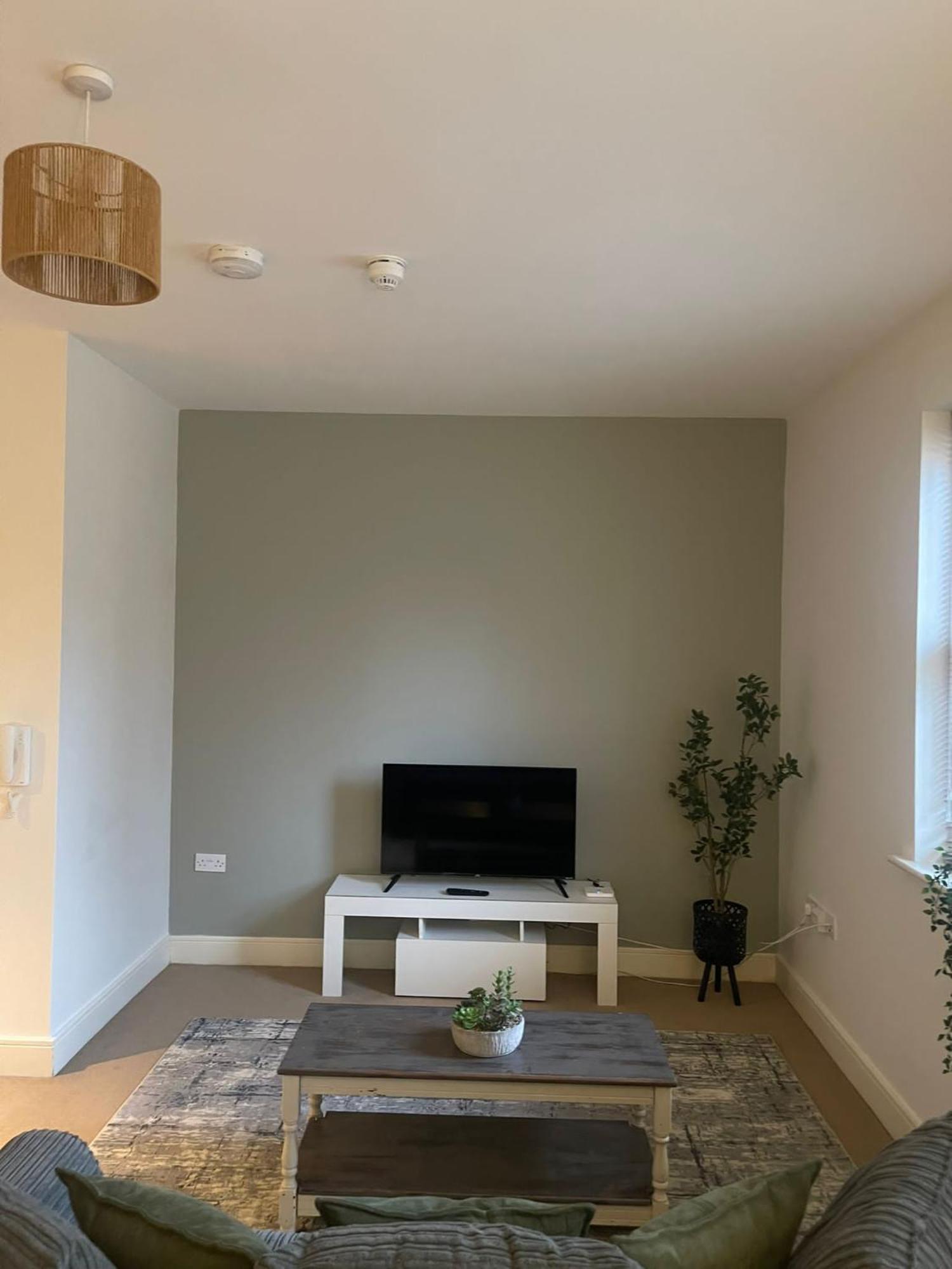 #St Georges Court By Derbnb, Spacious 2 Bedroom Apartments, Free Parking, Wi-Fi, Netflix & Within Walking Distance Of The City Centre Derby Extérieur photo