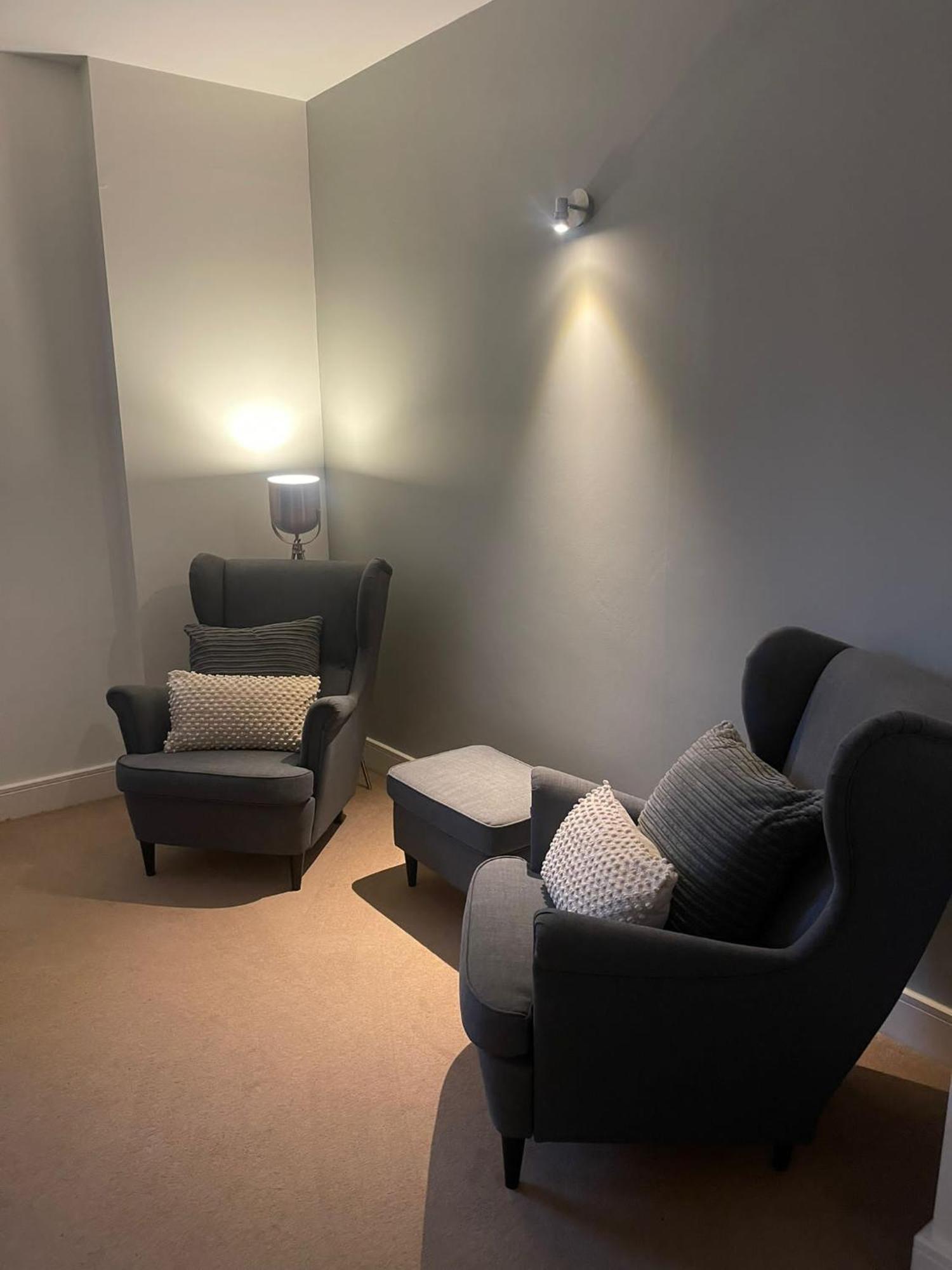 #St Georges Court By Derbnb, Spacious 2 Bedroom Apartments, Free Parking, Wi-Fi, Netflix & Within Walking Distance Of The City Centre Derby Extérieur photo