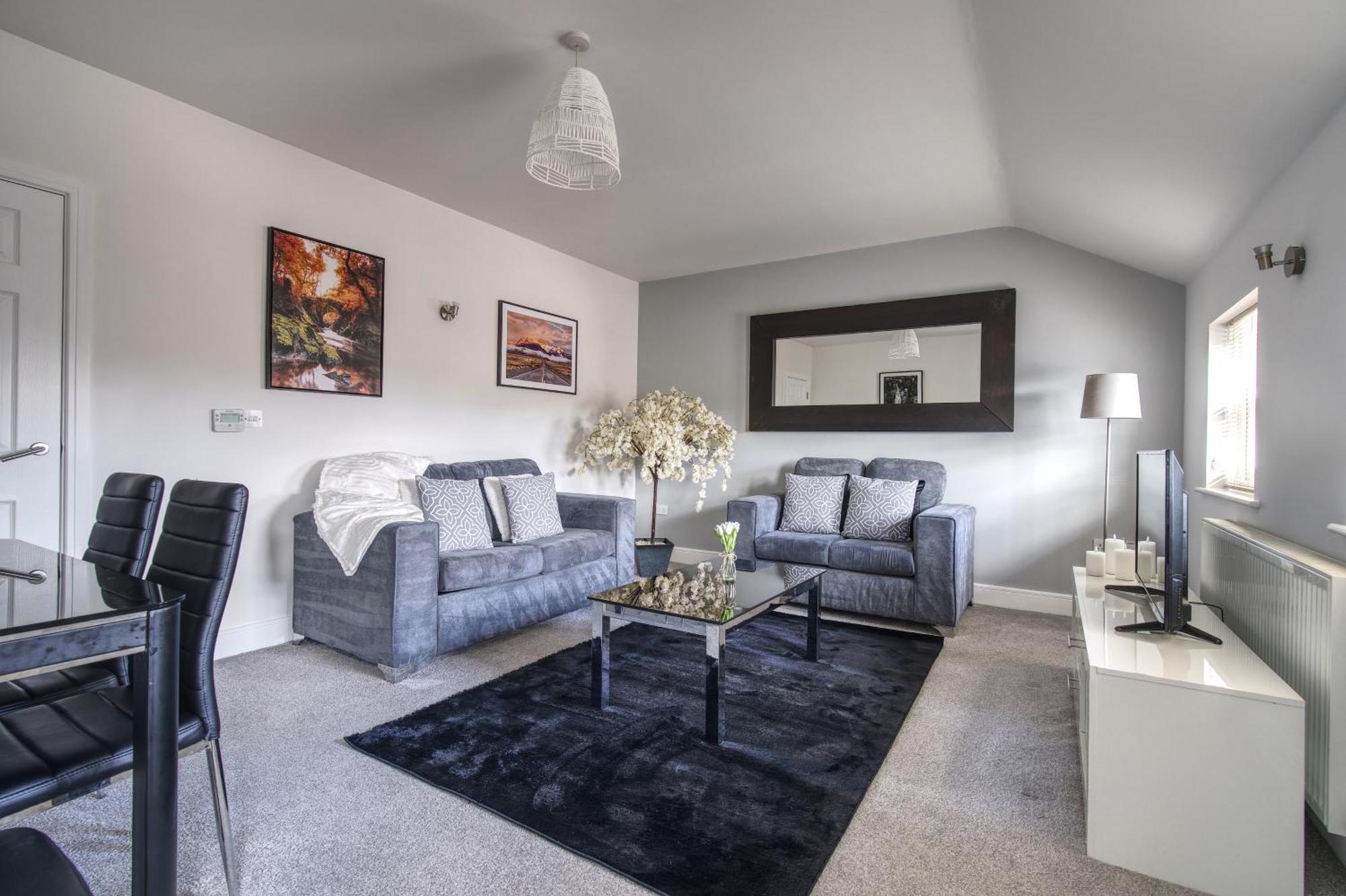 #St Georges Court By Derbnb, Spacious 2 Bedroom Apartments, Free Parking, Wi-Fi, Netflix & Within Walking Distance Of The City Centre Derby Extérieur photo