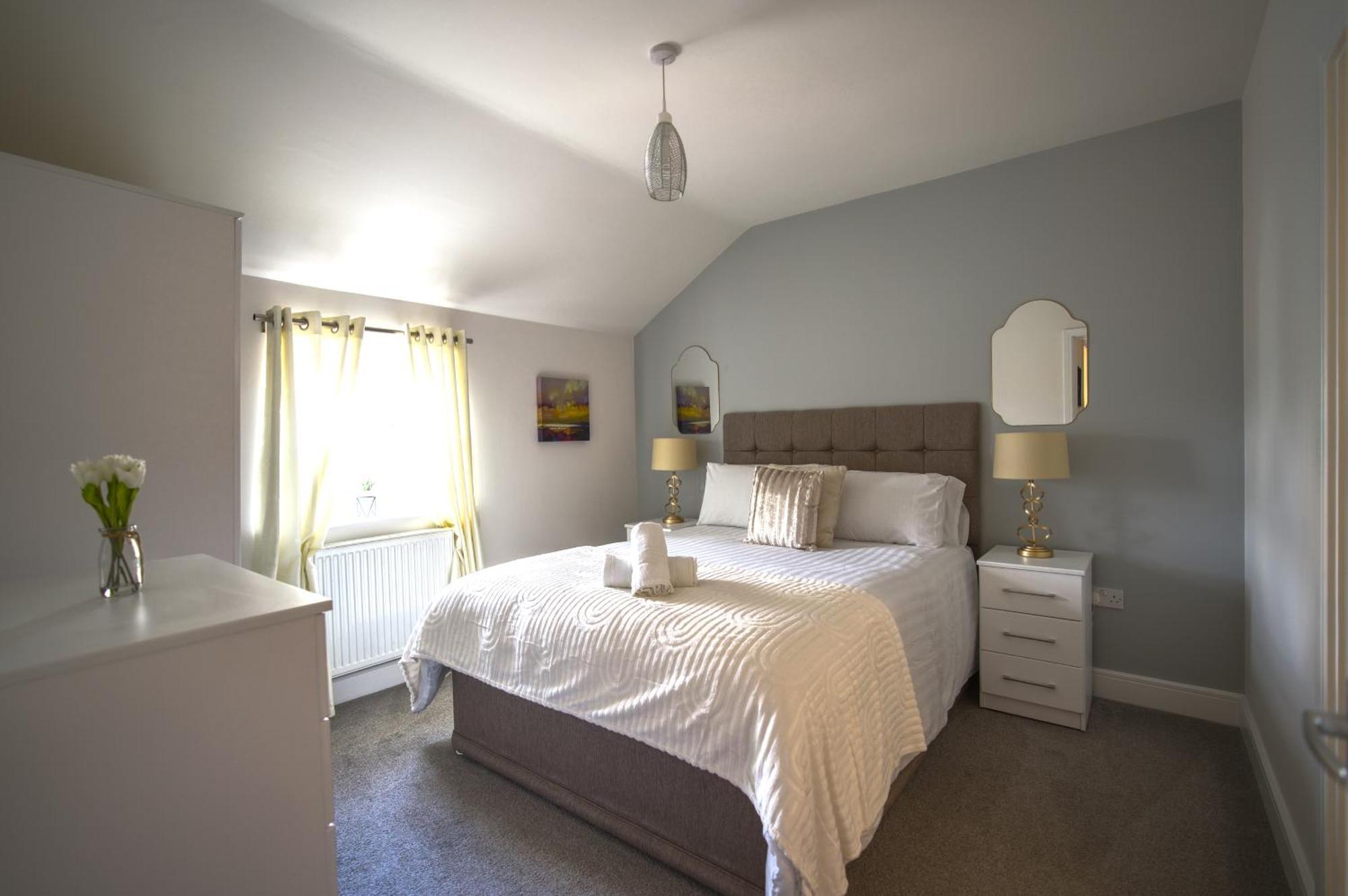 #St Georges Court By Derbnb, Spacious 2 Bedroom Apartments, Free Parking, Wi-Fi, Netflix & Within Walking Distance Of The City Centre Derby Extérieur photo