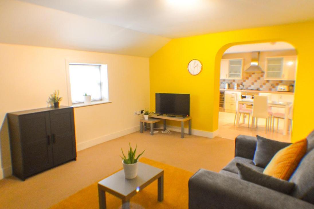 #St Georges Court By Derbnb, Spacious 2 Bedroom Apartments, Free Parking, Wi-Fi, Netflix & Within Walking Distance Of The City Centre Derby Extérieur photo